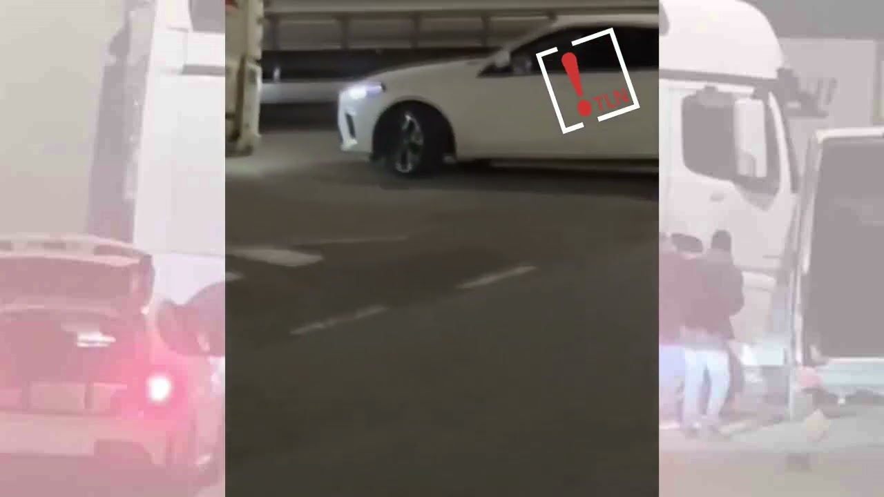 Un camionero embiste a una furgoneta de ladrones mientras un robo en la AP 7
