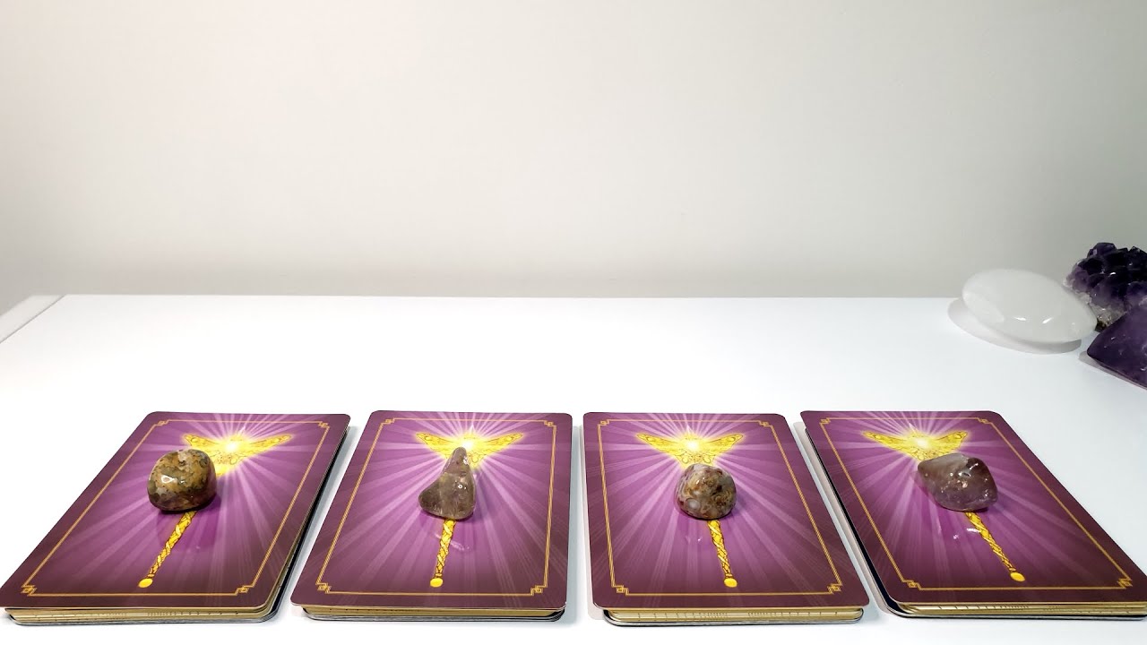 Pick A Card 💜 What is The Universe Telling You?