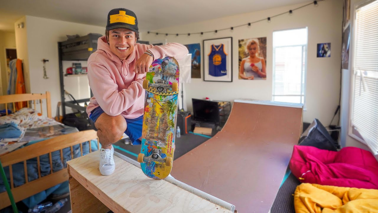 BUILDING A MINI RAMP IN MY TINY APARTMENT