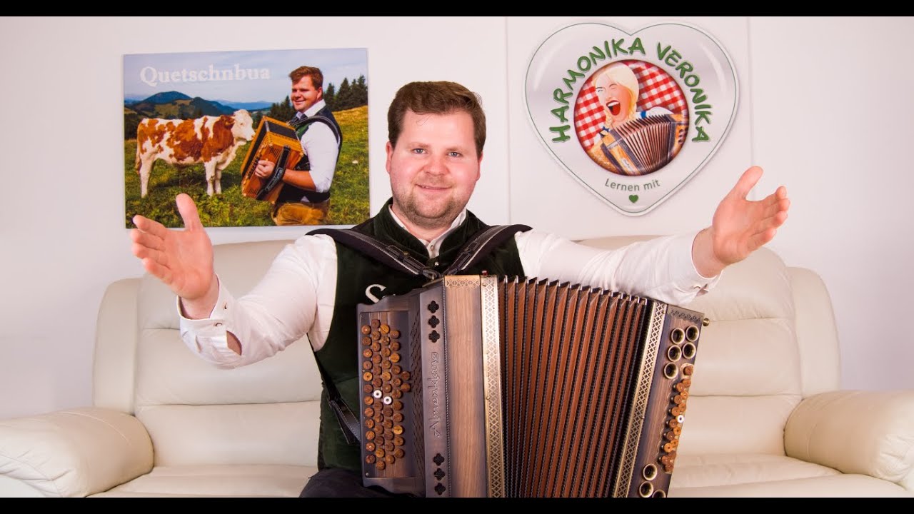 Die lustigen Hammerschmiedgselln in Gis-Cis-Fis-H, Harmonika-Veronika....Quetschnbua in Action!