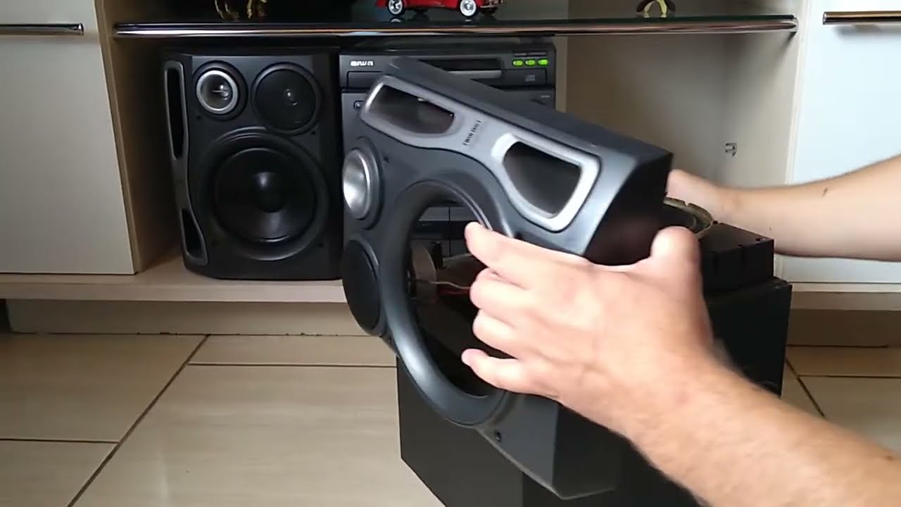 Como desmontar a caixa do Aiwa NSX-999MKll NSX-2200