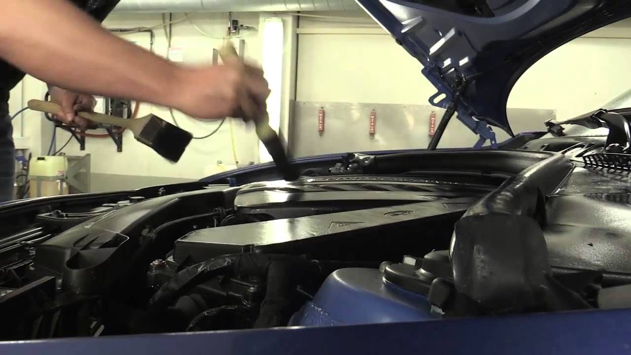 Slik vasker du bilmotoren selv