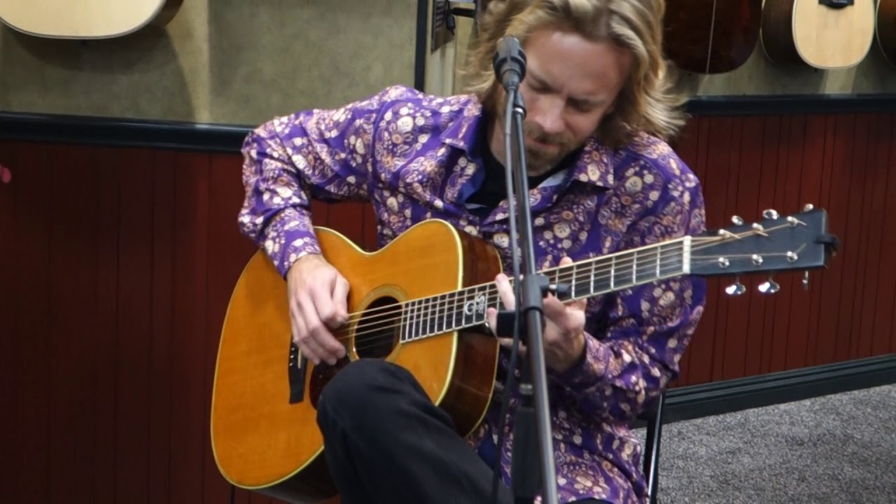 Santa Cruz Guitars -  James Nash Jamming w Angelina Saris - at NAMM - January 26 2018