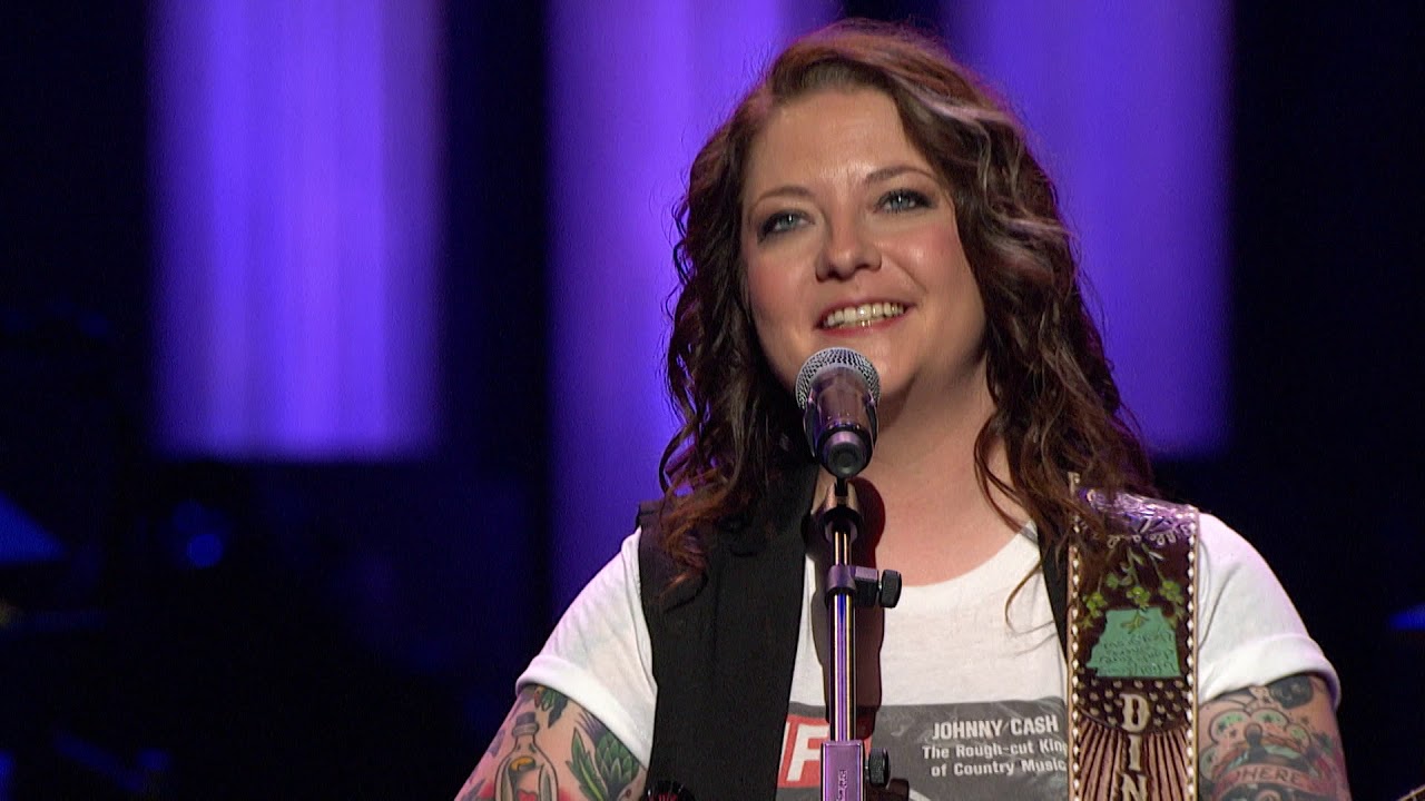 Ashley McBryde - Girl Goin' Nowhere (Grand Ole Opry Debut - June 16, 2017)