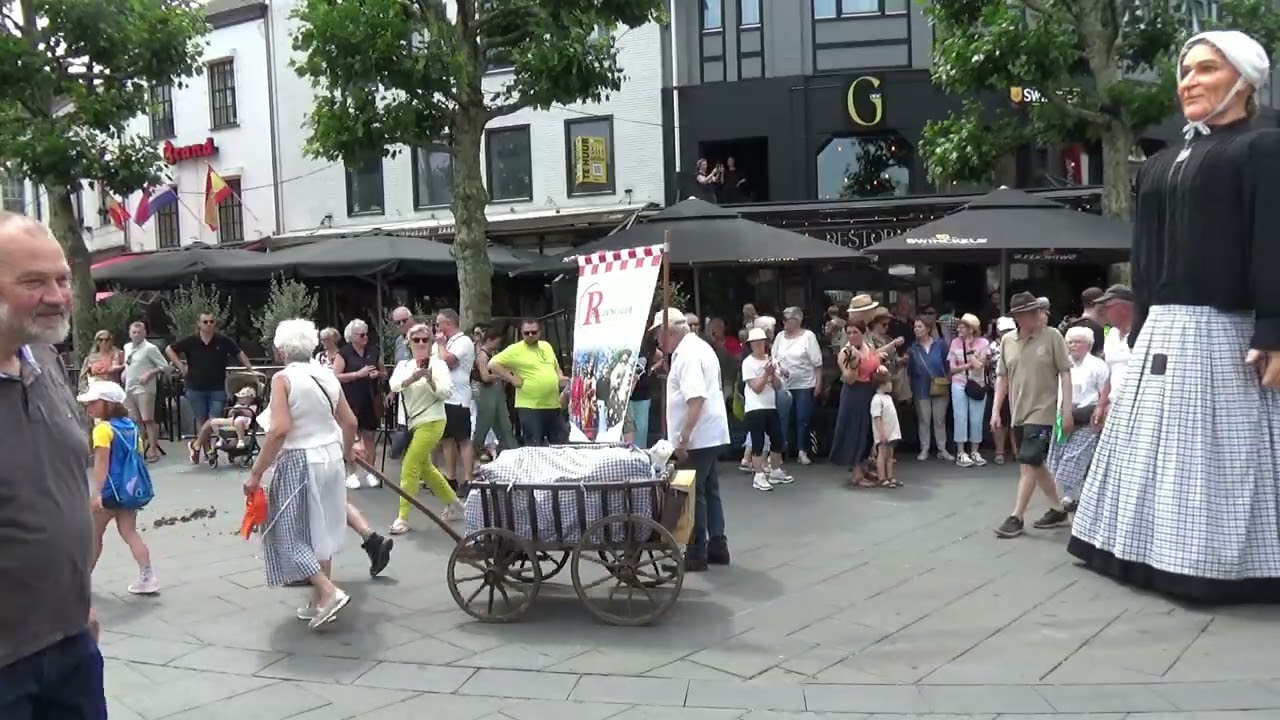 Reuzenfeest Lucius en Amaka Heerlen: Optocht