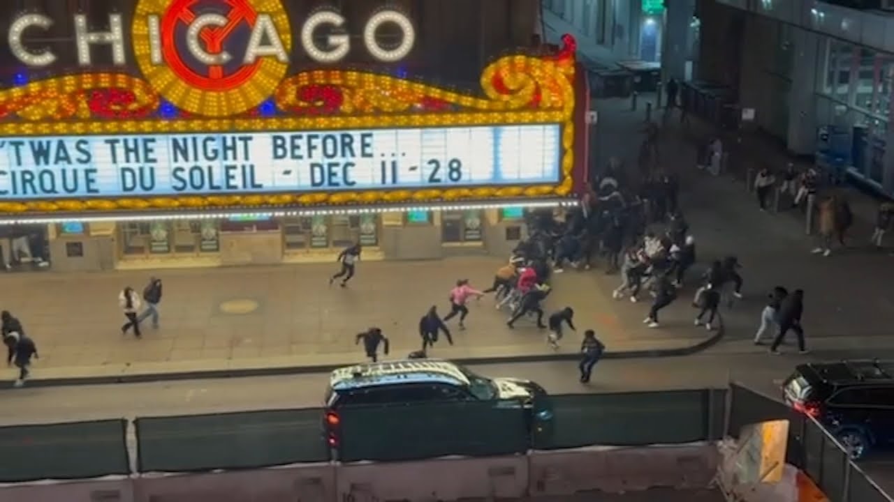 At least 2 shot on State Street in the Loop: Sources
