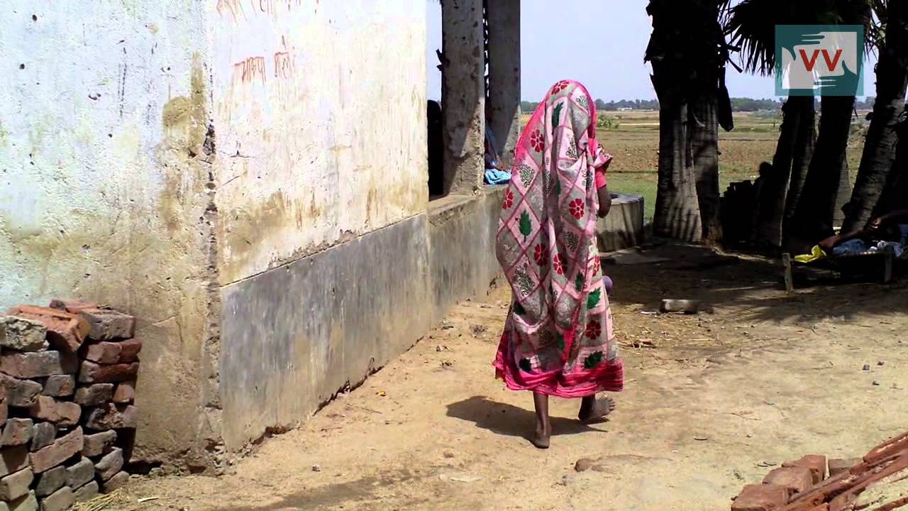 Old women are not Getting Old age pension in Aluabigha, Bihar - Video Volunteers Asha Reports