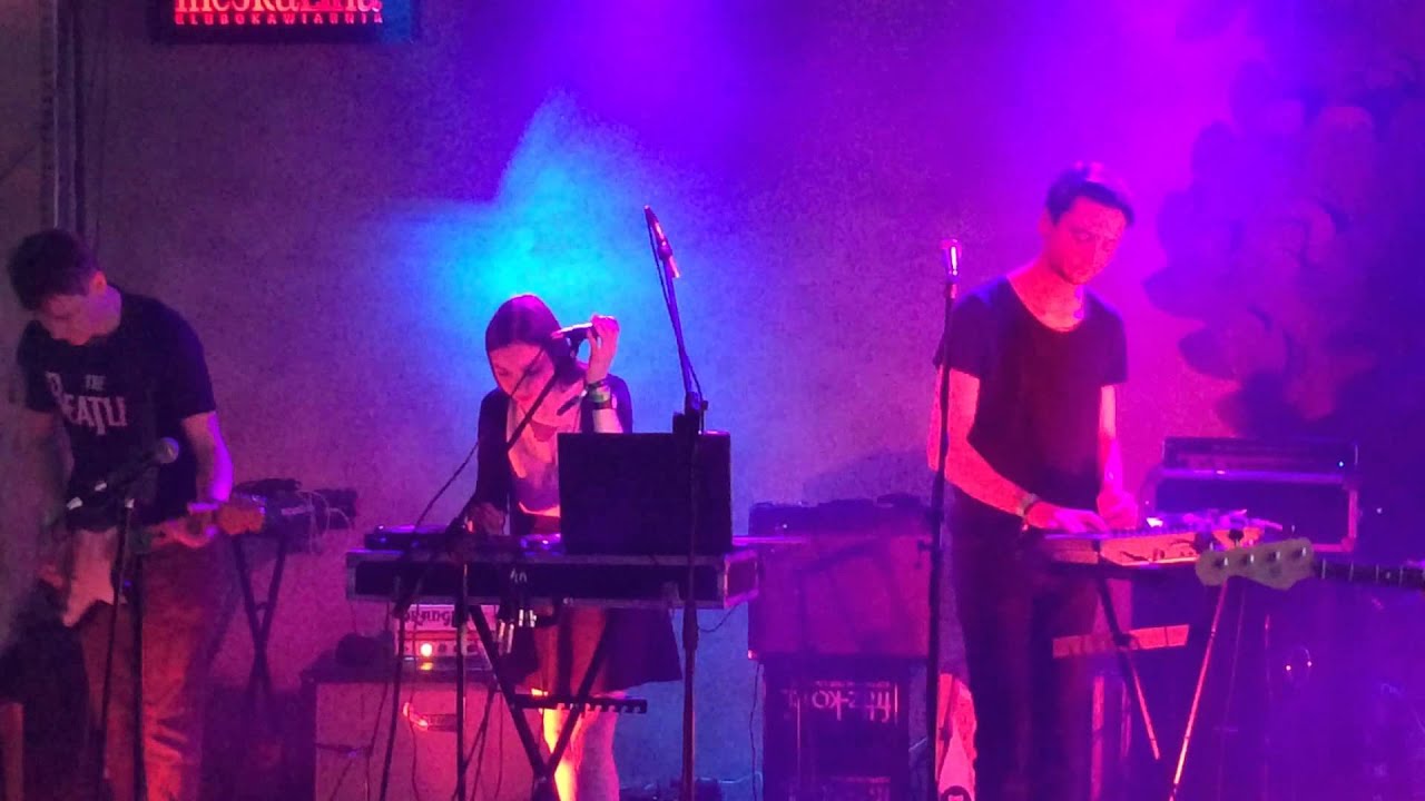 Revlovers - Some Exceptional Moments - Live in Meskalina (Spring Break Poznań)
