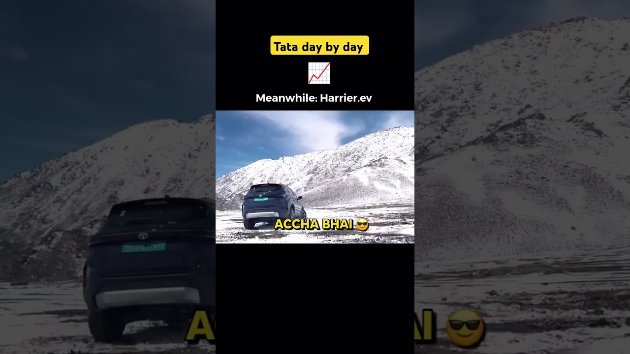 XEV 9e in snow ❄️ Vs harrier.ev in snow📈🏔️ #mahindra #tataharrierev #XEV9e #offroadsnow #snow #tata