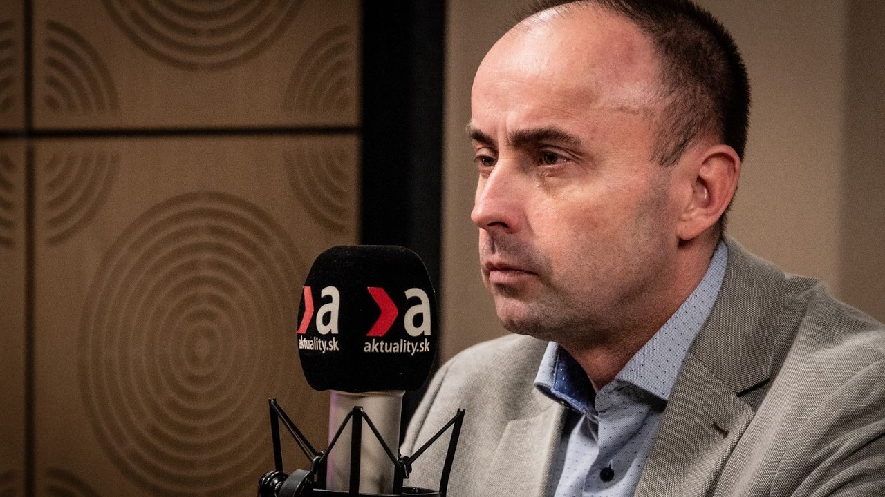 Pohŕdanie parlamentom a obrat Žilinku: Prečo sa vládna koalícia začína báť vlastných inštitúcií?