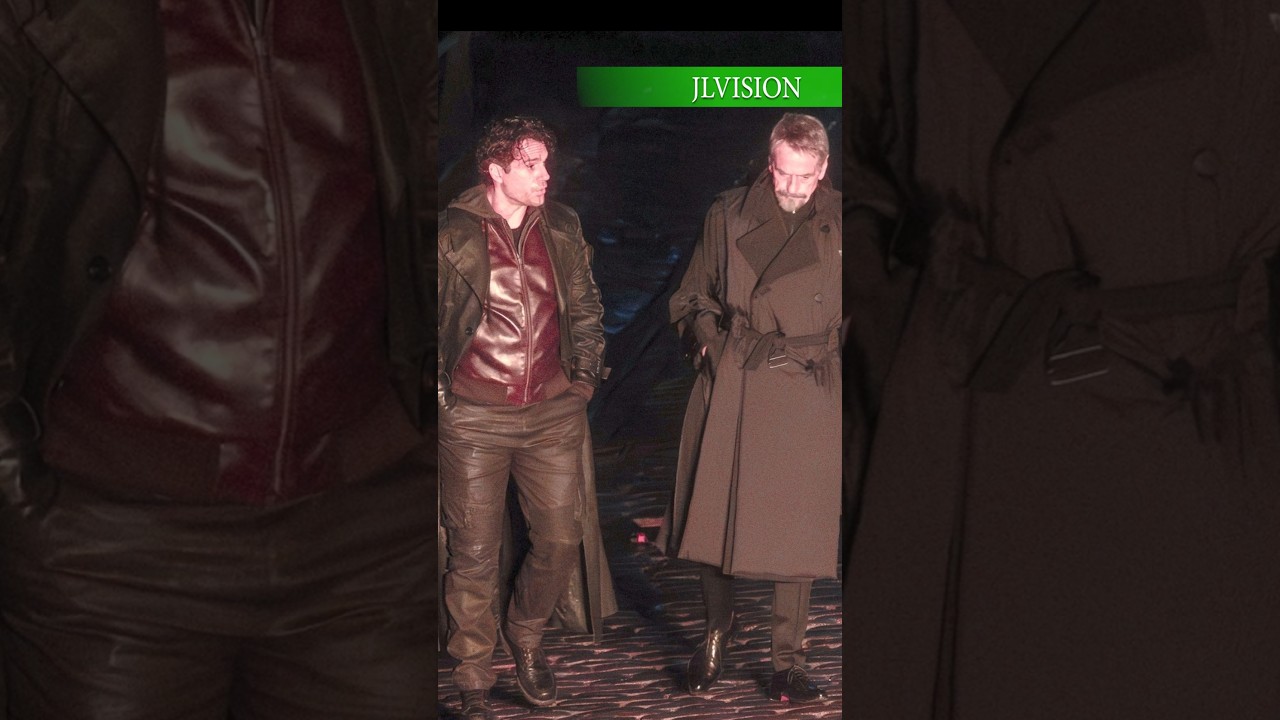 imágenes de LOS INMORTALES Highlander con Henry Cavill Jeremy Irons y Russell Crowe 
