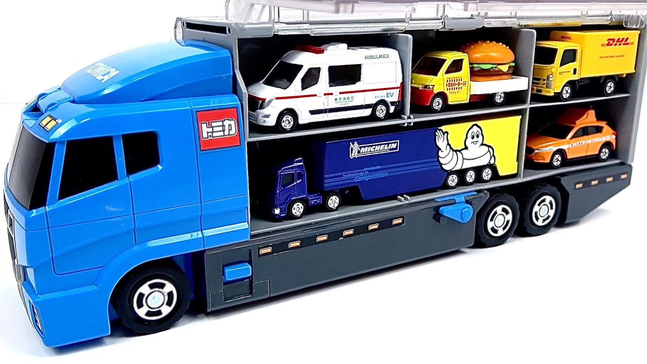 トミカ☆トミカのミニカーを開封してコンボイへ収納です。Tomica☆Tomica miniature cars opened and stored in convoy.