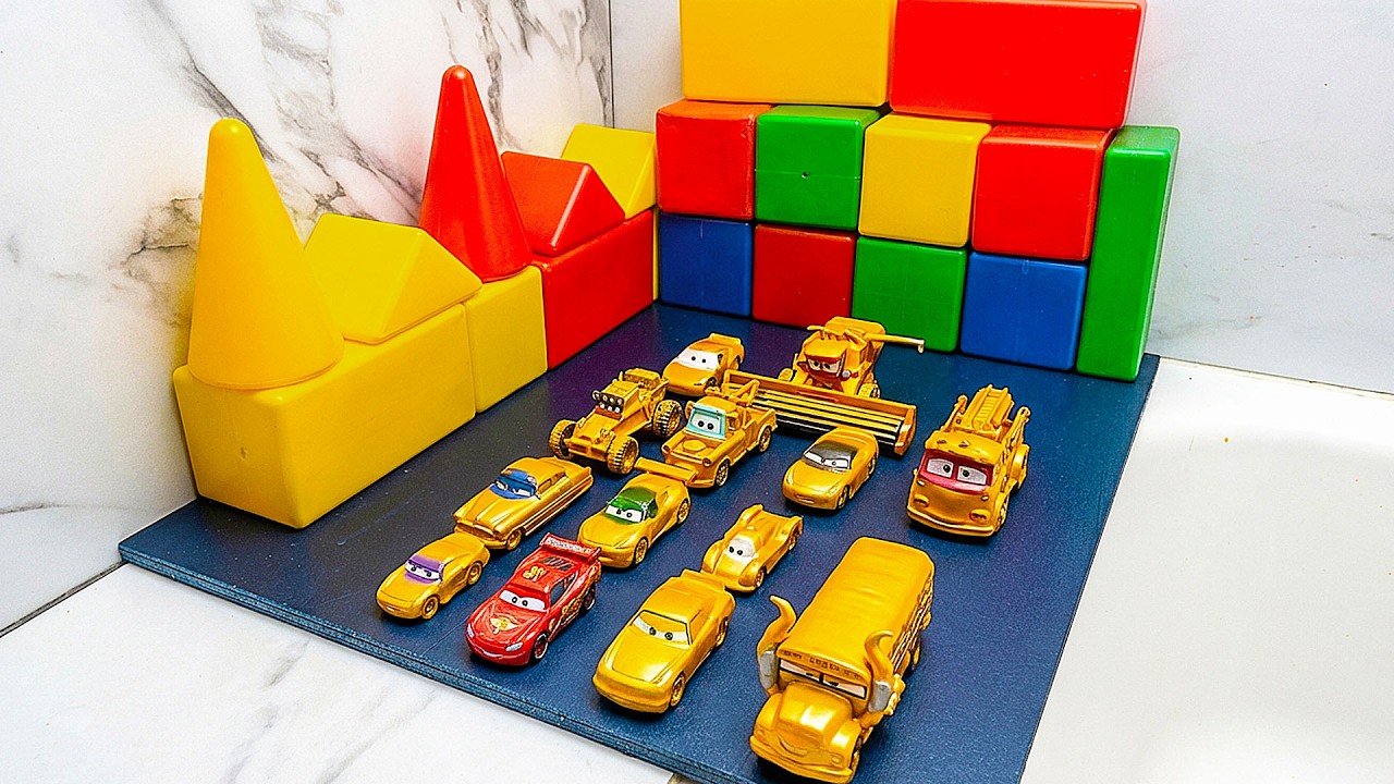Cleaning Disney Pixar Cars Toys, Lightning McQueen, Chick Hicks,  Tow Mater, Sally