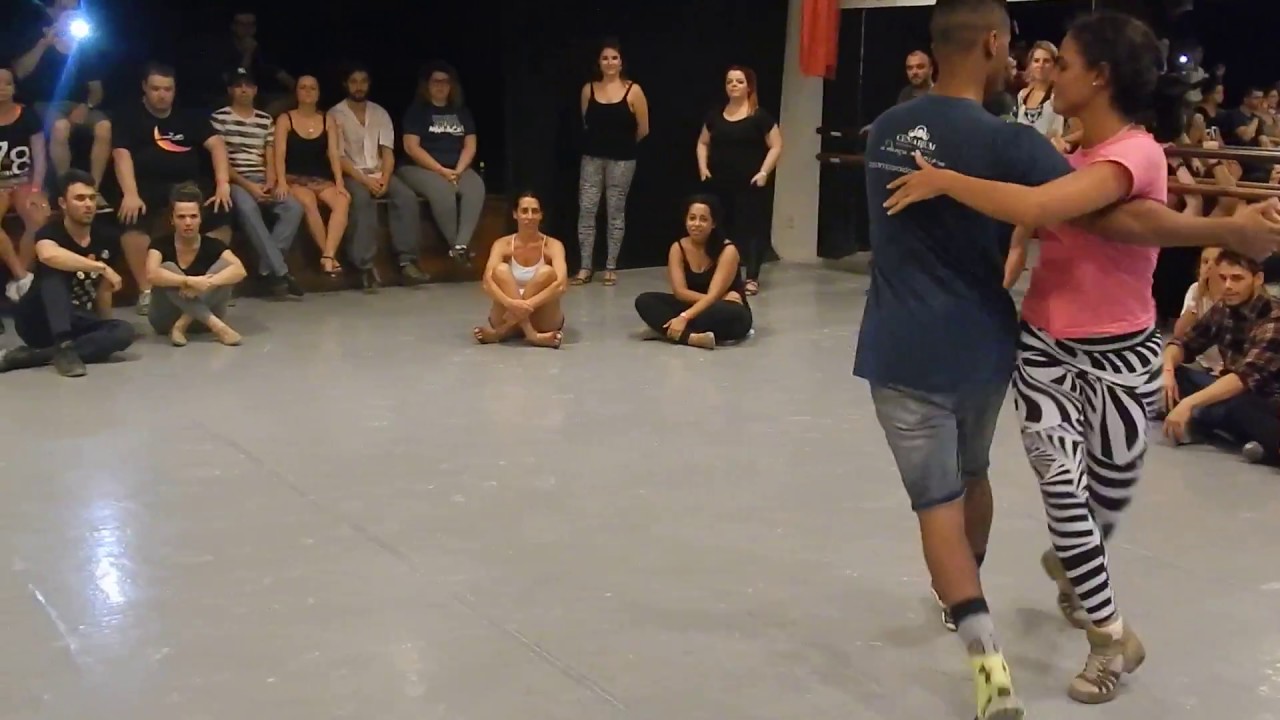 Improviso Léo Fortes e Robertinha - Samba Tradicional