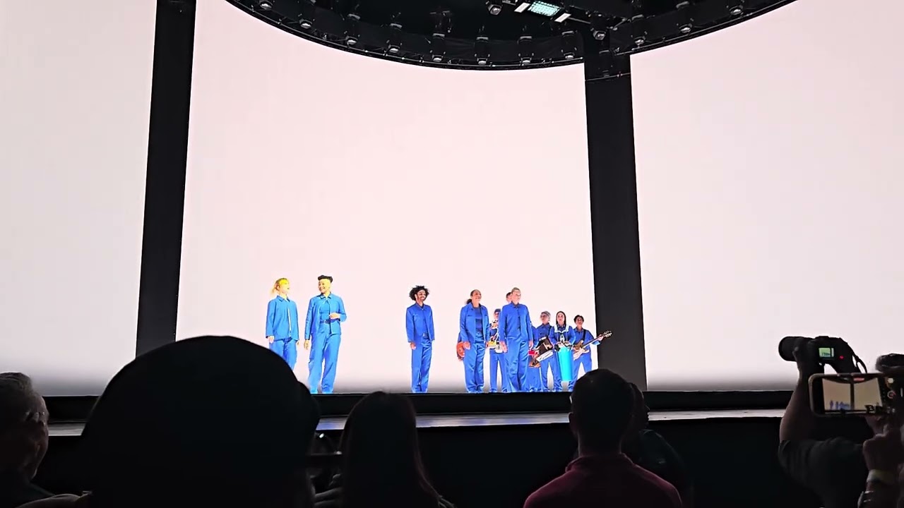 David Byrne - What is the Reason for It (Live, feat. Hayley Williams)