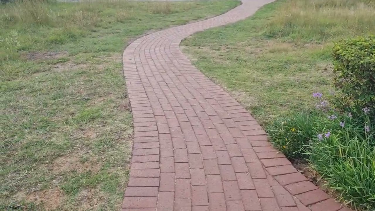 Living on Jackal Creek golf estate. 