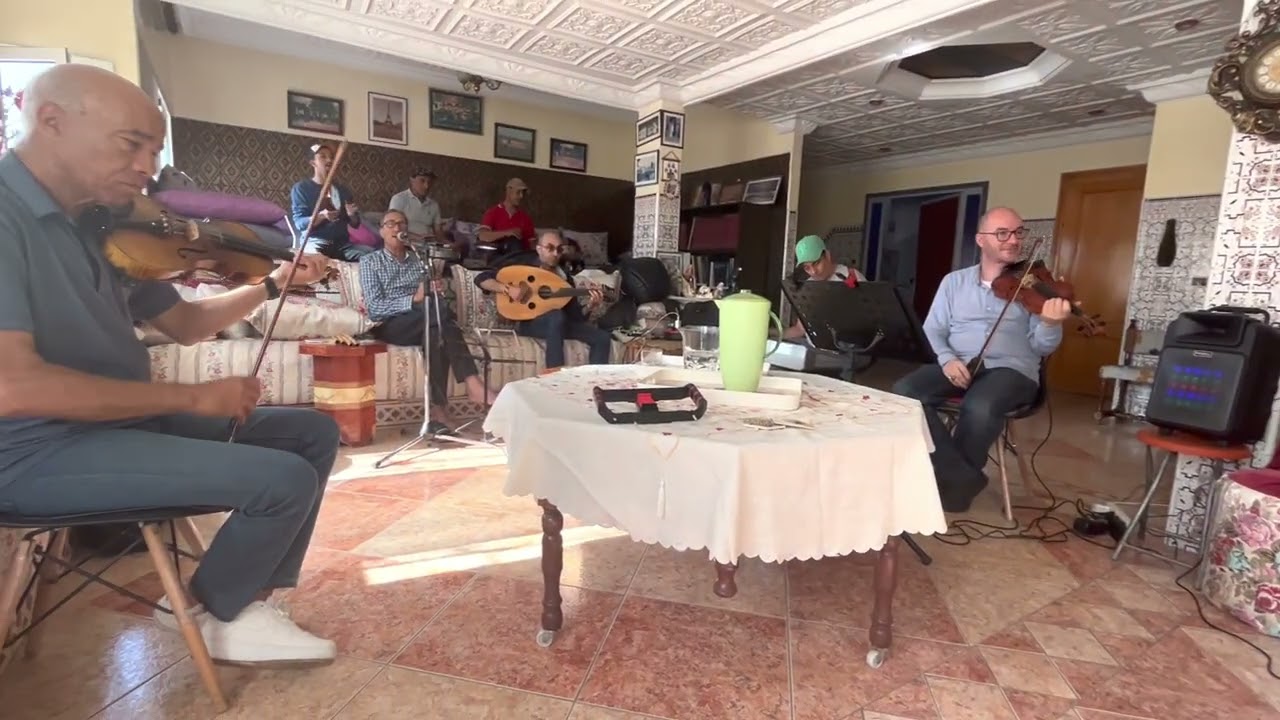 ساعة سعيدة