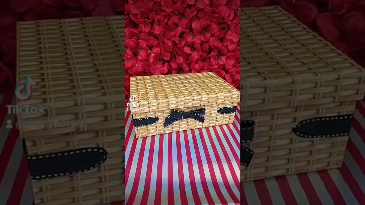 White Chocolate Hamper - Perfect for all Occasions #whitechocolate #hampers #gifts #chocolatehamper