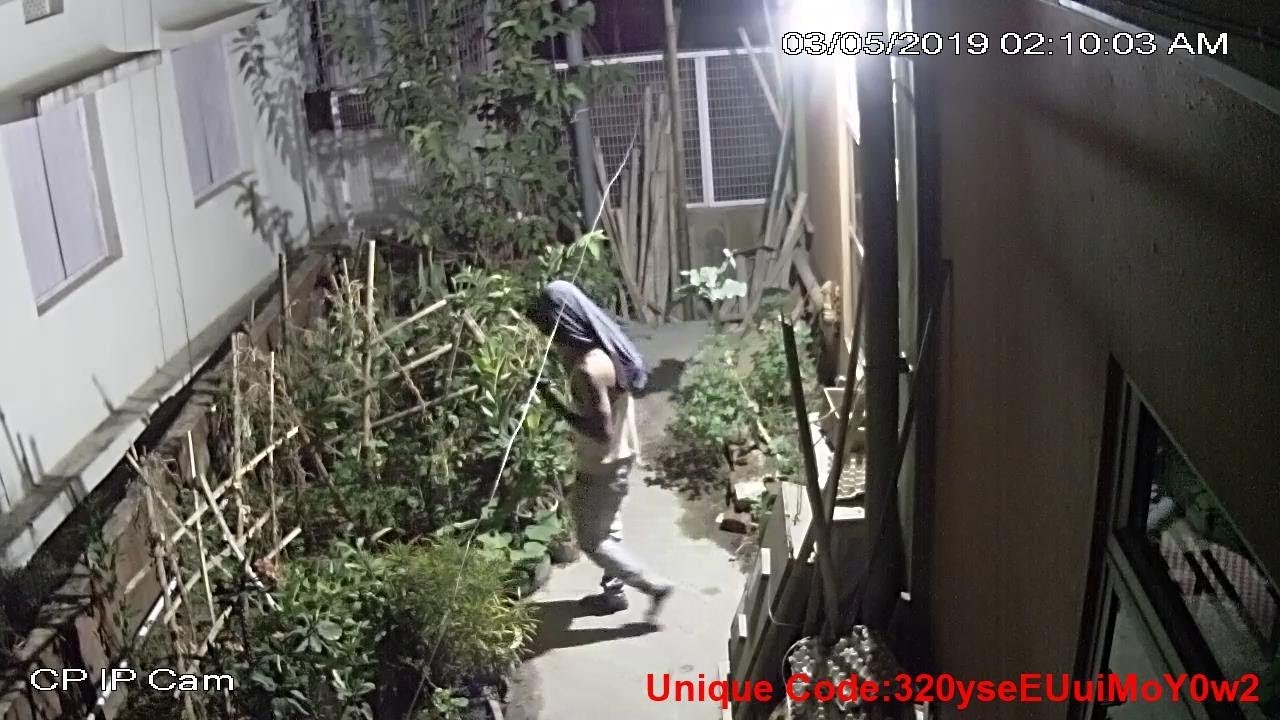 THIEF CAUGHT ON CCTV CAMERA/ CHOR KAMERA MEIN KAID