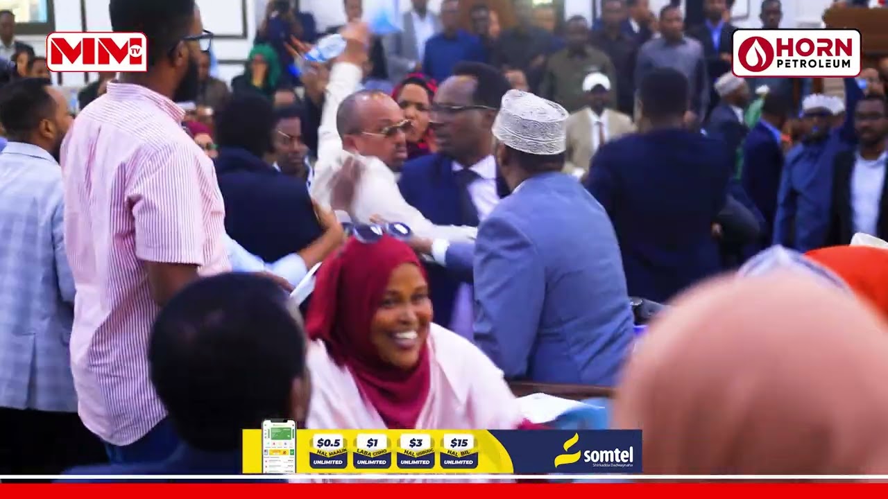 Maxaa maanta ka dhacay fadhigii laba gole ee Baarlamaanka Soomaaliya?
