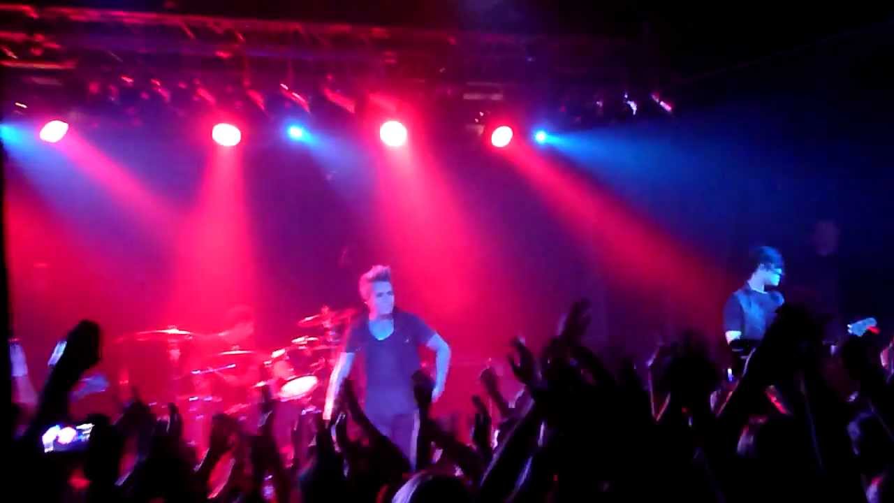 Papa Roach - Forever live HD @ Progresja in Warsaw, Poland 24.11.2012