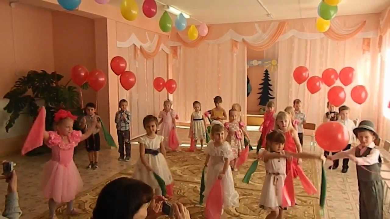 Танец для мам, 8 марта, средняя группа