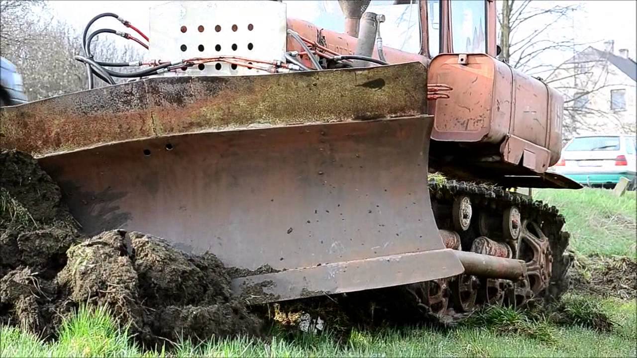 Pásák ruské výroby DT 75