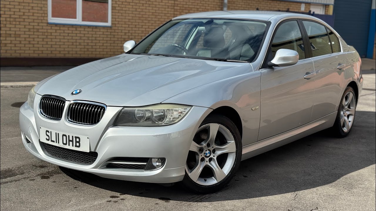 2011 BMW 318i Exclusive Edition