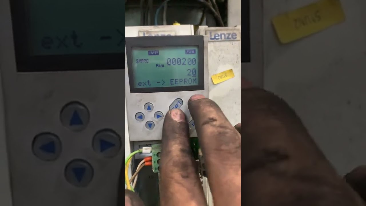 How to download / save parameter from keypad to the Lenze 9300 drive/ converter