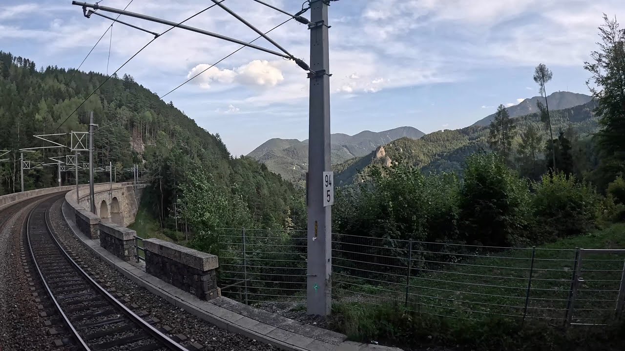 Legend&aacute;rn&iacute; Semmeringbahn 🚂 Nejkr&aacute;sněj&scaron;&iacute; horsk&aacute; železnice Evropy (Cab Ride)