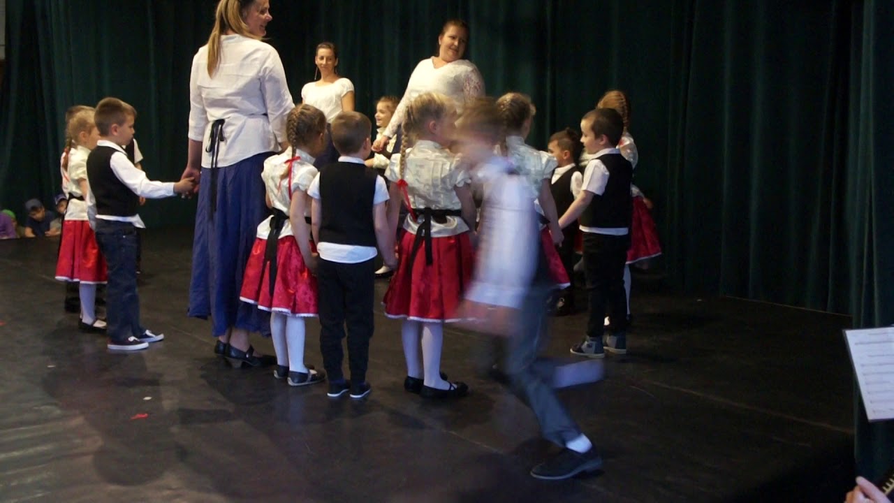 Nyitnikék óvoda  Sváb tánc 2019 04 12