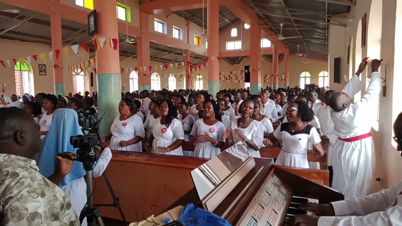 MISA MT ANNA - UTUKUFU KWA MUNGU JUU | KRISTO MFUFUKA MUHEZA