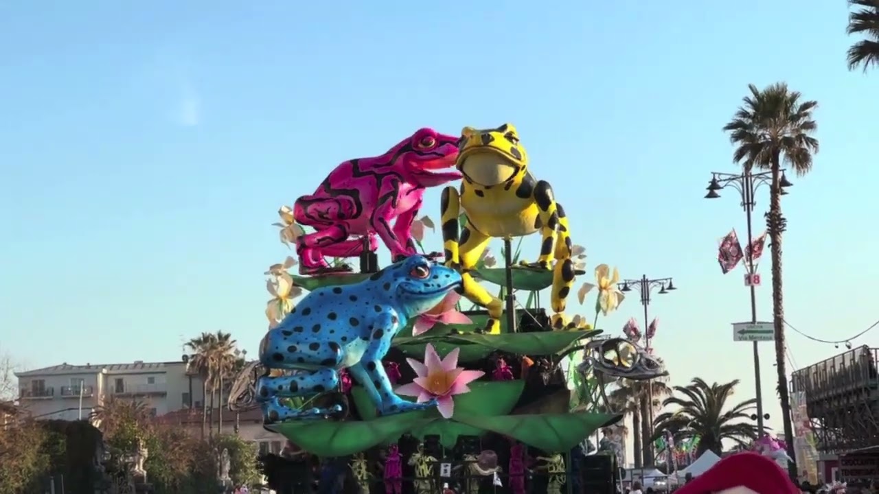 Carnevale di Viareggio 2026 - The last hop(e). Il cambiamento climatico è una bufala (F.lli Breschi)