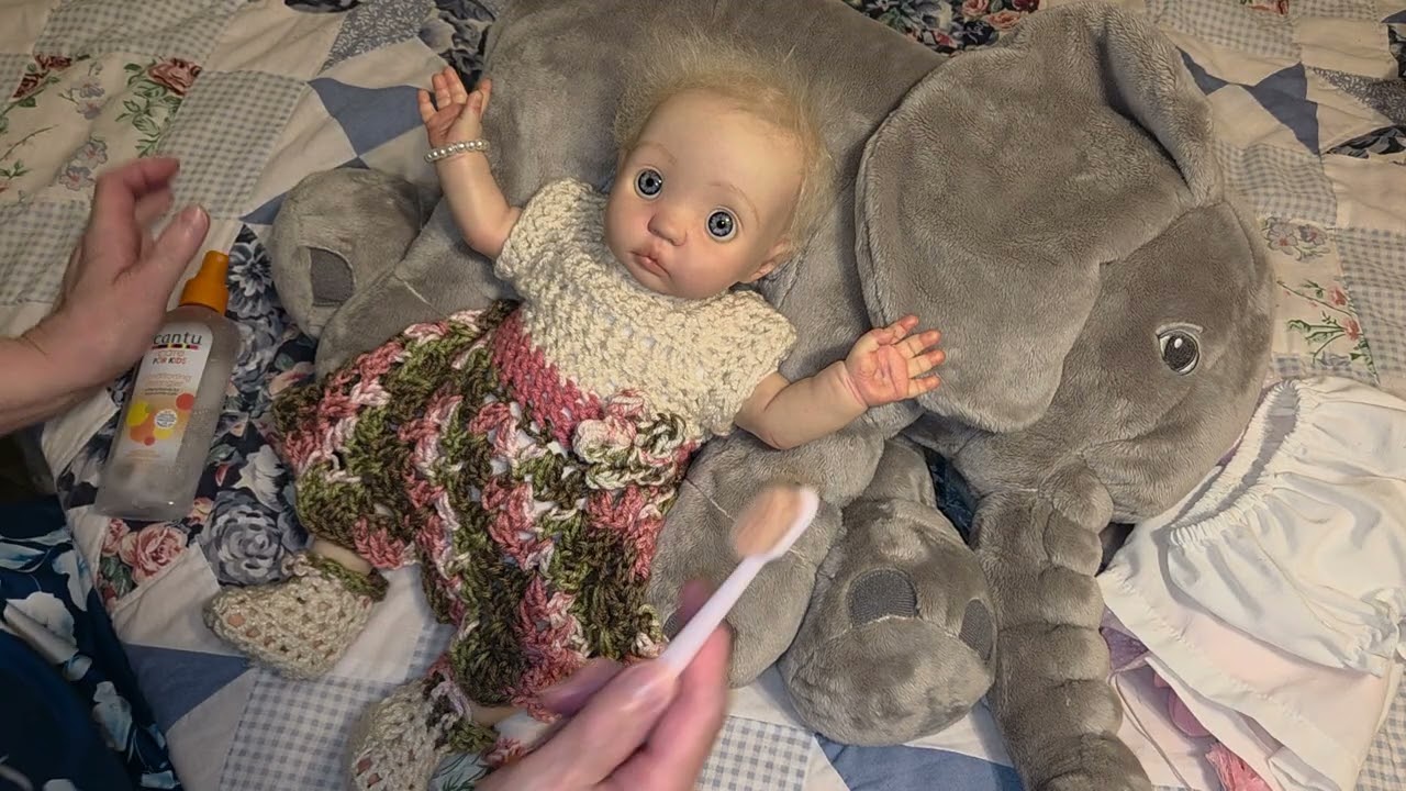 #peekawedensday with Poppy Layne @Tatortotsrebornnursery @tinyheartreborns @prettypoppets. - 3.11.26