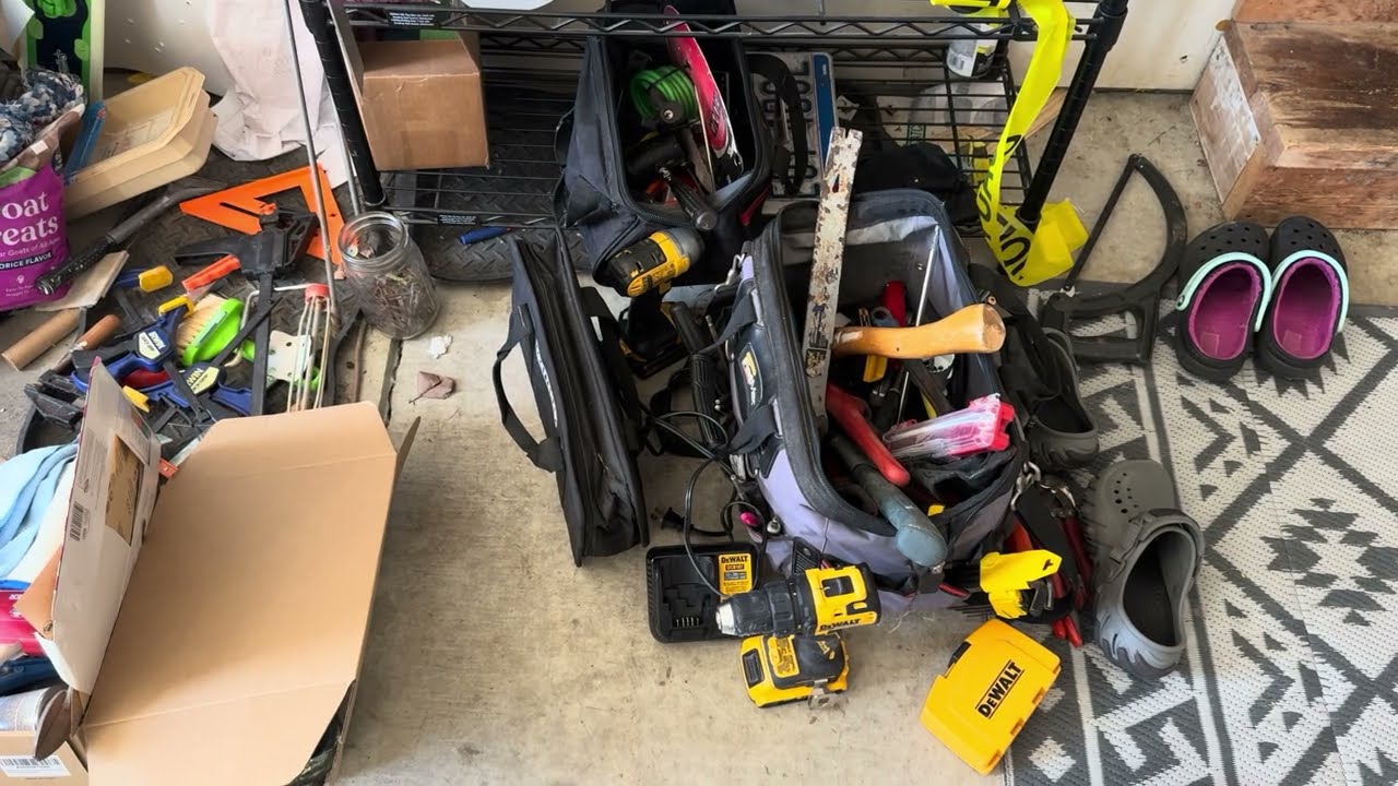 My Tools Are a MESS! It’s Time for the Harbor Freight Roller Cabinet!!!