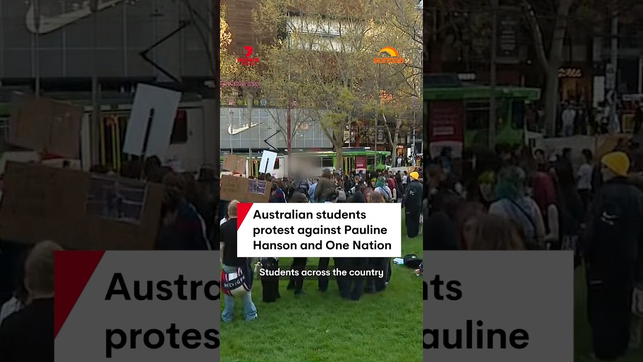 Australian students protest against Pauline Hanson and One Nation