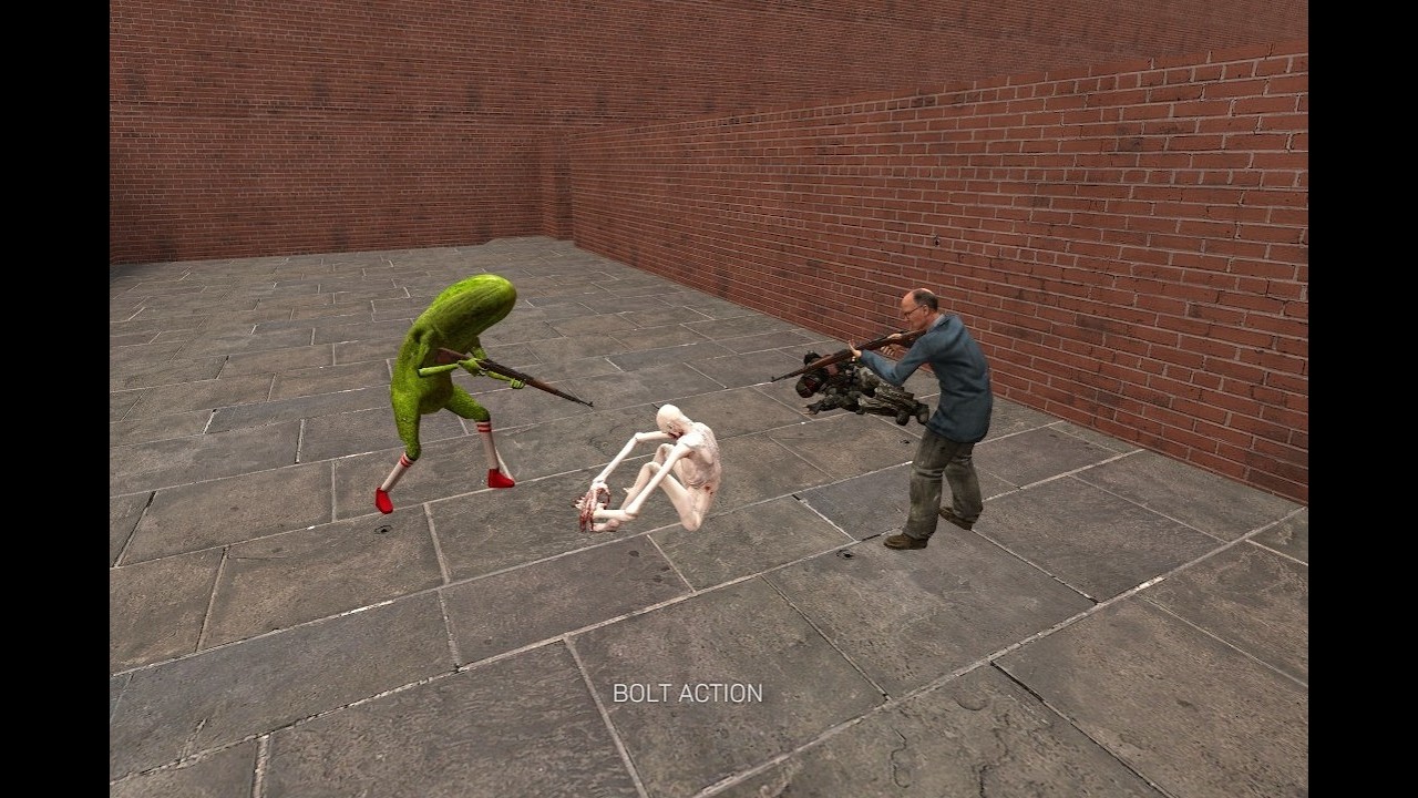 We found a stranger in the maze, and then got chased by monsters!!! (Garry's Mod)