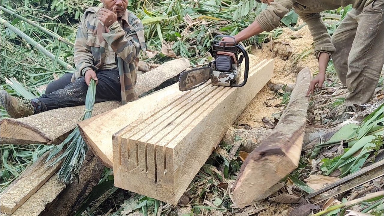 Expertise in making Beautiful wooden board size 2.5cm × 20cm × 300cm Using a Chainsaw