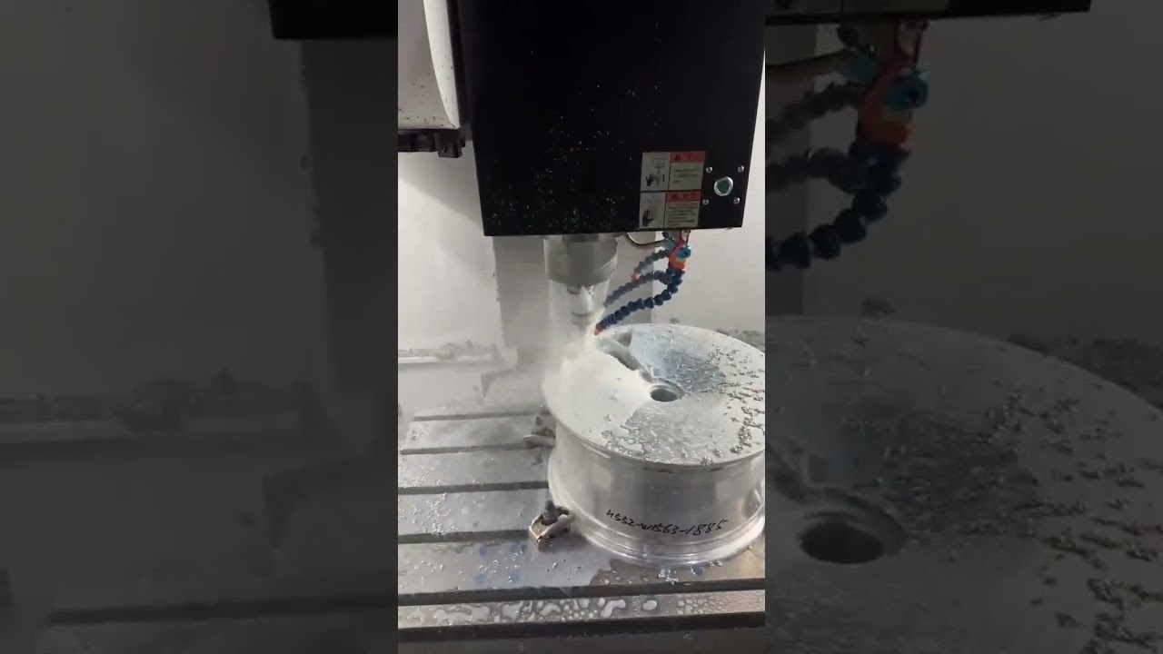 Alloy forged wheel appearance sculpture by CNC machine | aluminum wheels inspection and polishing