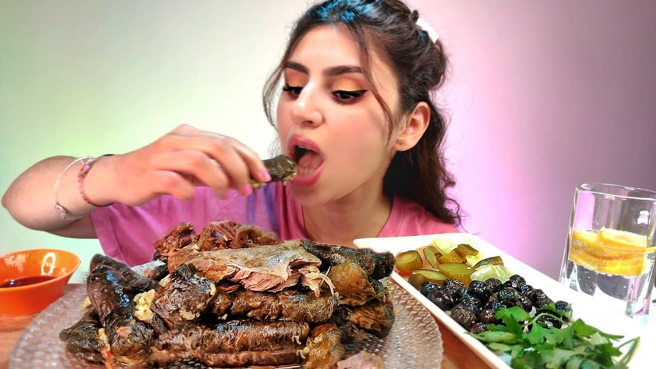 تجربتي الأولى: محشي ورق عنب، بكيس الشواء + لحم غنم | موكبانغ ورق عنب مشوي