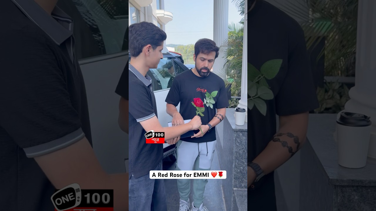 Emraan Hashmi graciously accepted a rose from a fan during a shoot in Uttarakhand ❤️🌹 #uttarakhand