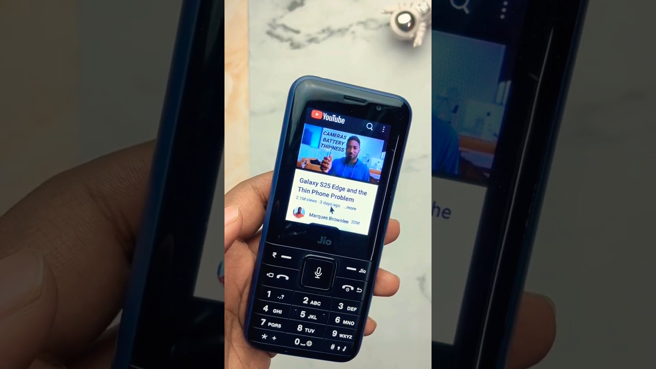 POV: Using The Latest KaiOS Phone in 2025...