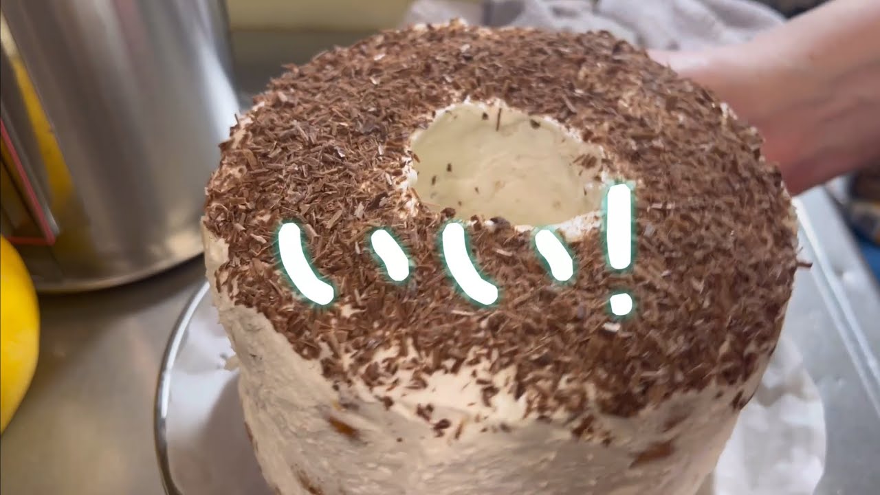 クグロフケーキをデコレーションする！🎂