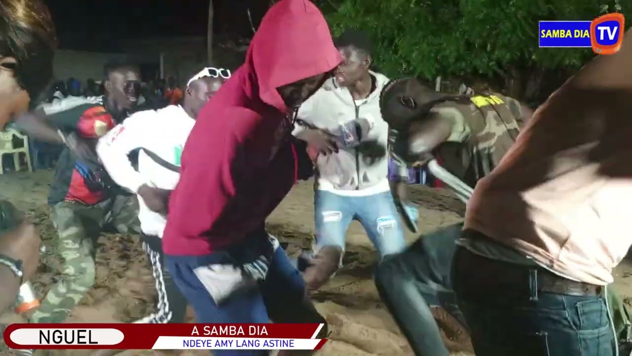 NGUEL BOU NÈKH À SAMBA DIA AVEC NDÈYE AMY LANG ASTINE ET SON GROUPE.