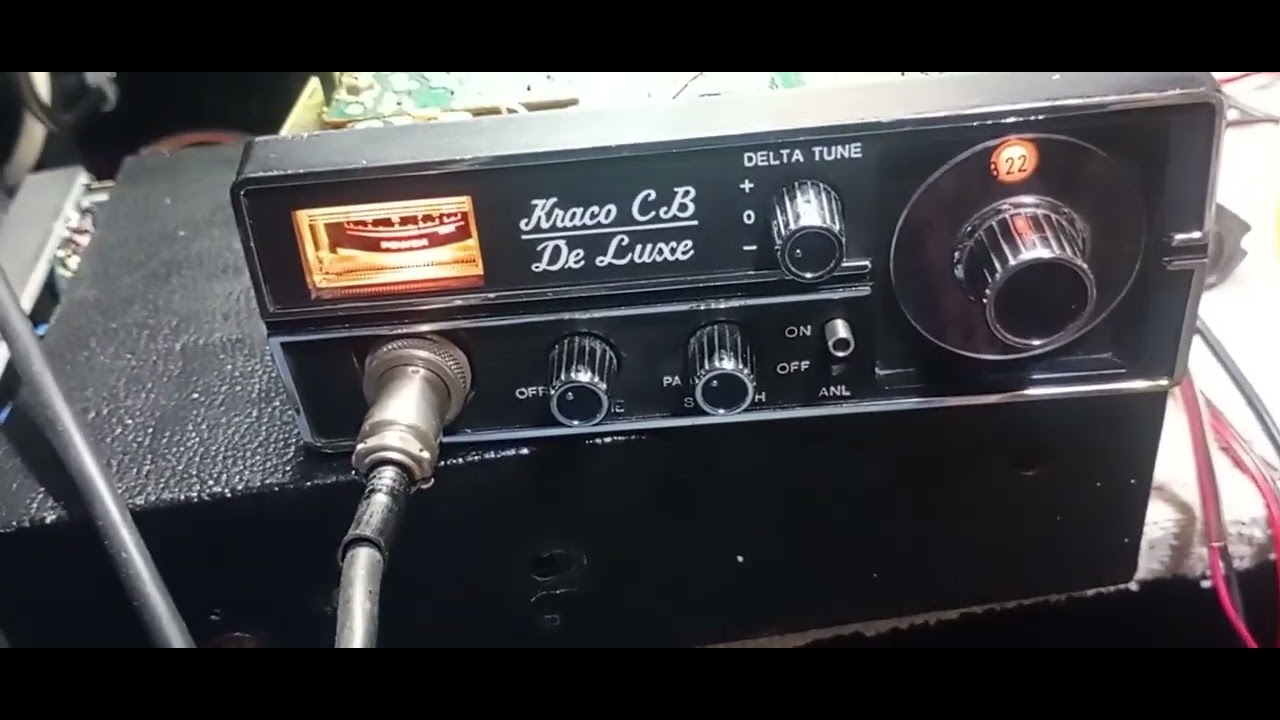 kraco CB deluxe 23 channel putting the Hammer ⚒️ Down across the pond