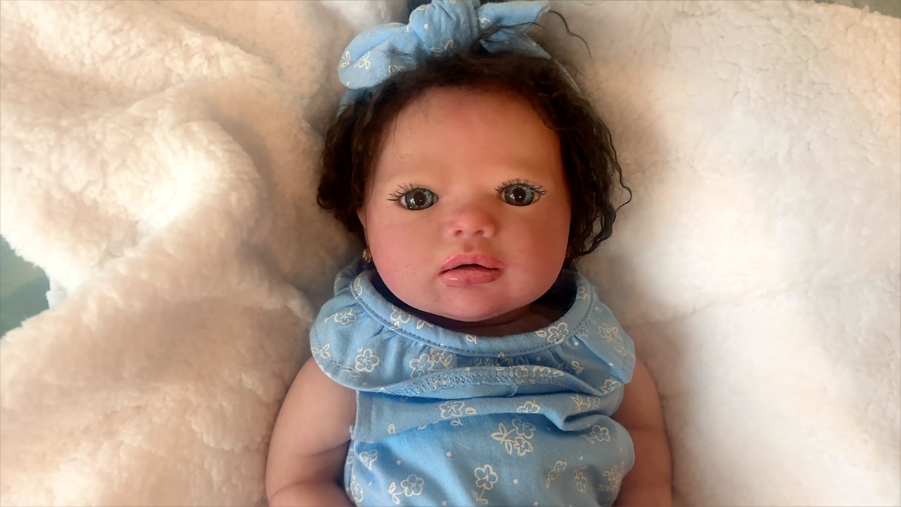 Unboxing Shannon awake silicone doll from Bountiful Baby