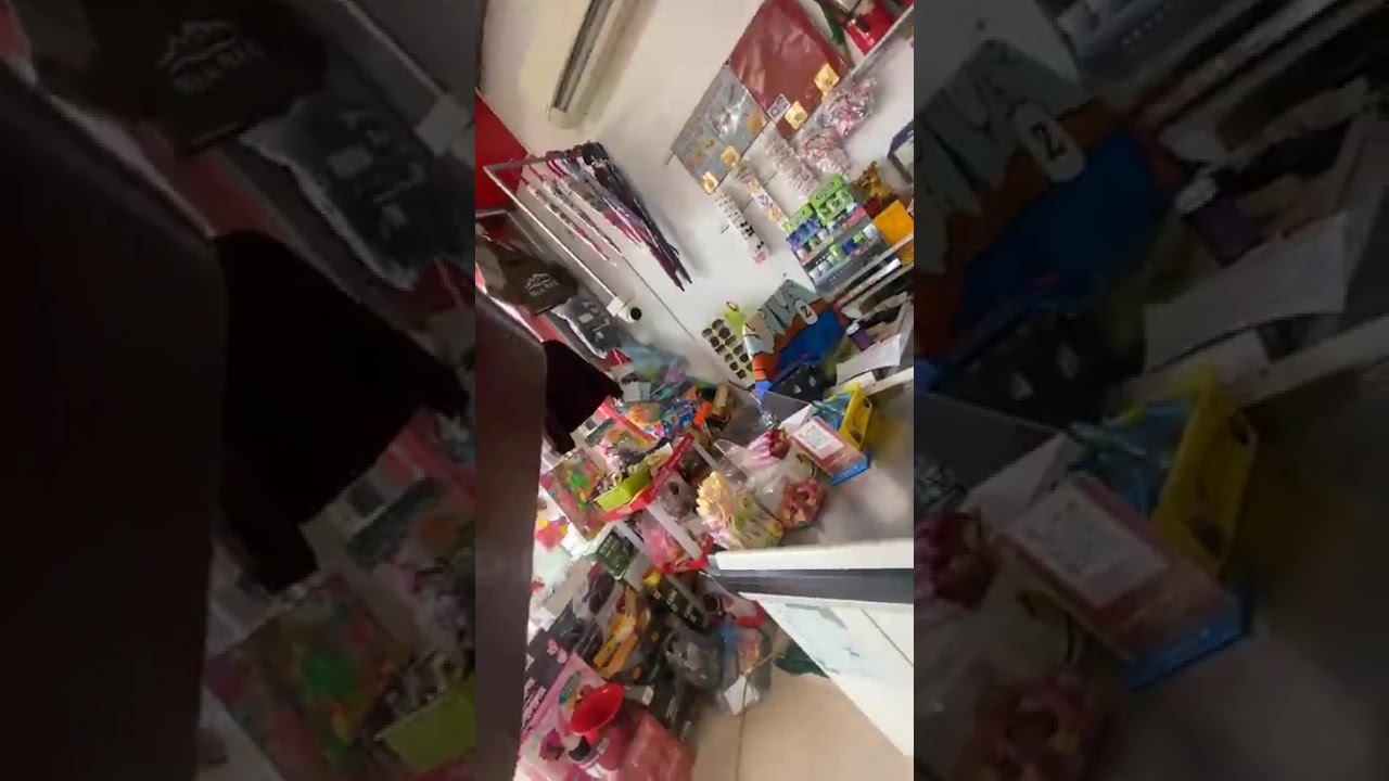 Giao lưu bóng đá tại nhà Võ Bảy, mua trà Thái về để uống.