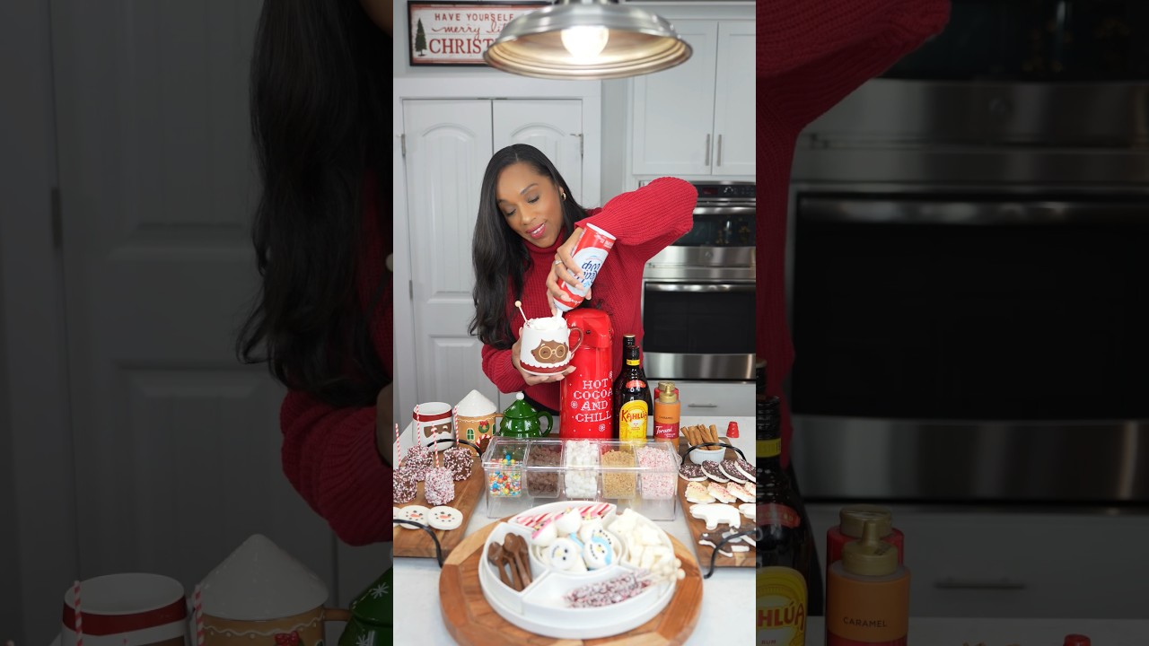 The perfect Hot Chocolate Bar for this winter! ☕️❄️ #holidaydrinks #hotchocolaterecipe