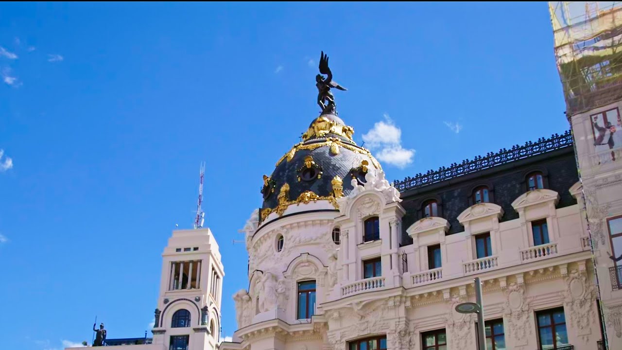 Madrid Full Walking Tour 16/16 - Gran Via - Édifice Metrópolis - Meninas 2 Plaza Callao - España