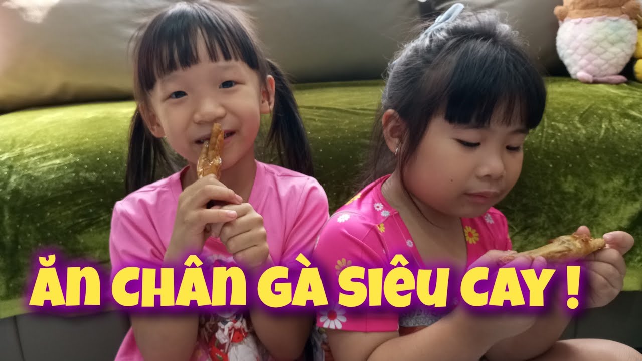 Thử thách ăn chân gà cay,  ai thua trước ???? 